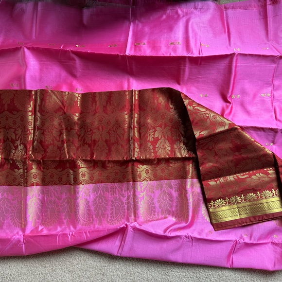 Brand new NWT saree - Picture 2 of 3